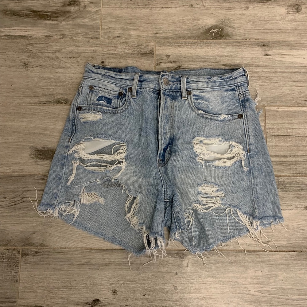American Eagle High Waist Distressed Light Wash Jean Shorts Size 2